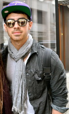 Joe Jonas : joe-jonas-1380905181.jpg