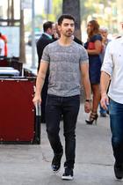 Joe Jonas : joe-jonas-1384355941.jpg