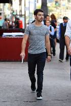 Joe Jonas : joe-jonas-1384376183.jpg