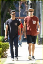 Joe Jonas : joe-jonas-1414169043.jpg