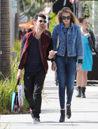 Joe Jonas : joe-jonas-1425666374.jpg