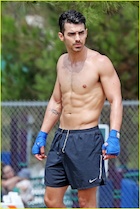 Joe Jonas : joe-jonas-1473980247.jpg