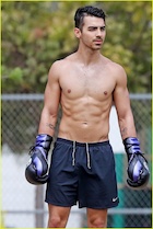 Joe Jonas : joe-jonas-1473980283.jpg