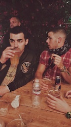 Joe Jonas : joe-jonas-1492383601.jpg