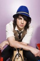 Joe Jonas : joejonas_1227459595.jpg