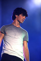 Joe Jonas : joejonas_1242836131.jpg