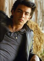 Joe Jonas : joejonas_1255836612.jpg