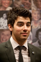 Joe Jonas : joejonas_1264787802.jpg