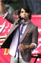 Joe Jonas : joejonas_1272240685.jpg