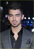 Joe Jonas : joejonas_1292258040.jpg