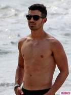 Joe Jonas : joejonas_1309925742.jpg