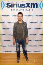 Joe Jonas : joejonas_1310703325.jpg