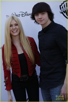 Joel Courtney : TI4U1419352839.jpg