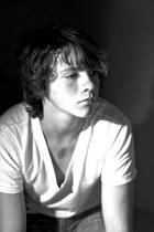 Joel Courtney : joel-courtney-1364863279.jpg