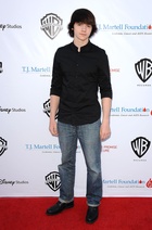 Joel Courtney : joel-courtney-1422736201.jpg