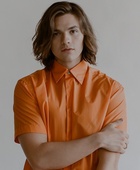 Joel Courtney : joel-courtney-1595459882.jpg