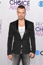 Joey Lawrence : joey-lawrence-1357849139.jpg