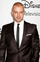 Joey Lawrence : joey-lawrence-1359308548.jpg