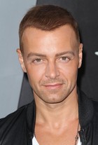 Joey Lawrence : joey-lawrence-1359308624.jpg