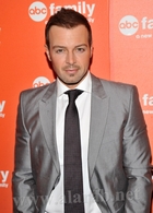 Joey Lawrence : joey-lawrence-1359308663.jpg