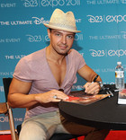 Joey Lawrence : joey-lawrence-1359308667.jpg