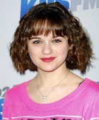 Joey King : joey-king-1363010782.jpg