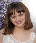 Joey King : joey-king-1370455326.jpg