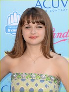 Joey King : joey-king-1380679265.jpg