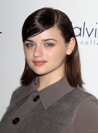 Joey King : joey-king-1445753321.jpg