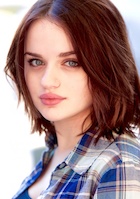 Joey King : joey-king-1451697347.jpg