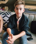 Johnny Orlando : johnny-orlando-1466185143.jpg