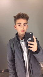 Johnny Orlando : johnny-orlando-1479067714.jpg