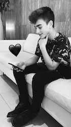Johnny Orlando : johnny-orlando-1494384121.jpg