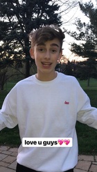 Johnny Orlando : johnny-orlando-1525741628.jpg