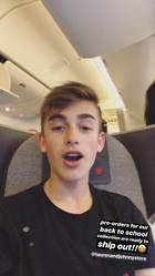 Johnny Orlando : johnny-orlando-1532739095.jpg