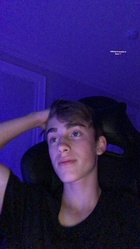 Johnny Orlando : johnny-orlando-1534299827.jpg