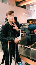 Johnny Orlando : johnny-orlando-1536541320.jpg