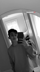 Johnny Orlando : johnny-orlando-1546724104.jpg