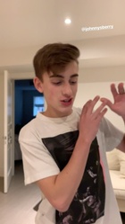 Johnny Orlando : johnny-orlando-1556063895.jpg