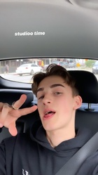 Johnny Orlando : johnny-orlando-1561579277.jpg