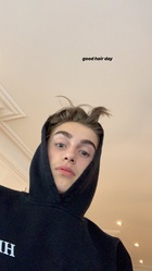 Johnny Orlando : johnny-orlando-1571515401.jpg