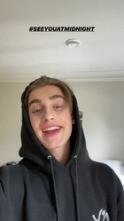 Johnny Orlando : johnny-orlando-1586977799.jpg