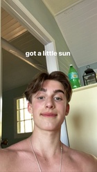 Johnny Orlando : johnny-orlando-1589739917.jpg