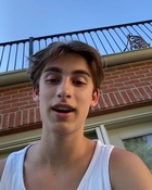 Johnny Orlando : johnny-orlando-1590561842.jpg