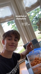 Johnny Orlando : johnny-orlando-1594492236.jpg