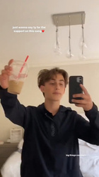 Johnny Orlando : johnny-orlando-1600207297.jpg