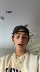 Johnny Orlando : johnny-orlando-1603921322.jpg