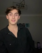 Johnny Orlando : johnny-orlando-1606398367.jpg