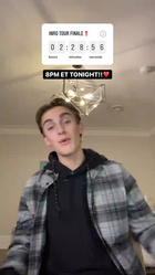 Johnny Orlando : johnny-orlando-1607755705.jpg