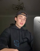 Johnny Orlando : johnny-orlando-1608264714.jpg